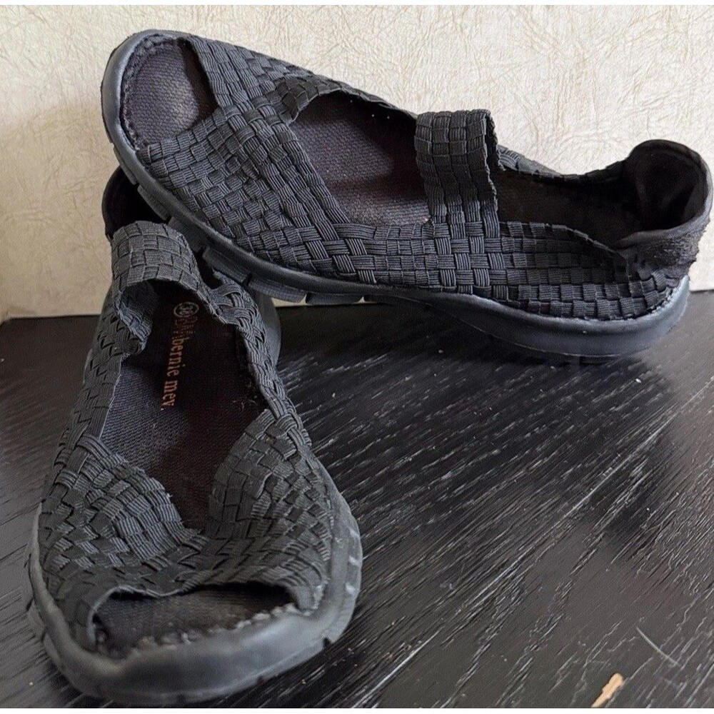 Bernie Mev Halle Woven Wedge Heel Size 7.5 (EU 38) Sandal Black Metallic Silver